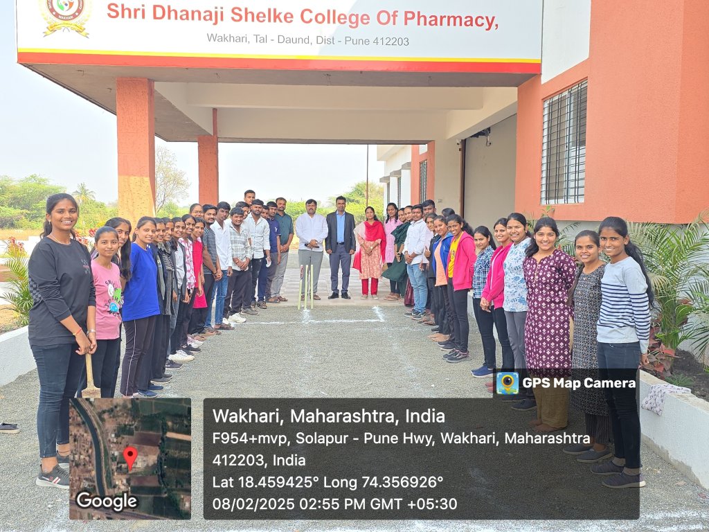 Girl\'s Cricket Match