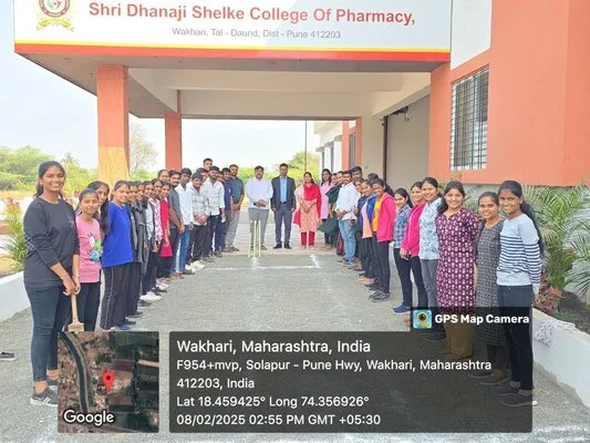 Girl\'s Cricket Match